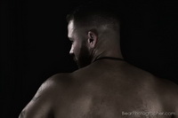 Projeto LowKeyMEN - ensaio fotogrfico do estdio muscle bear